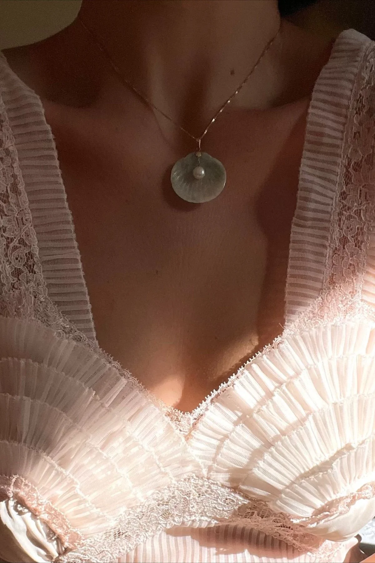 Rare 10k Jade Shell and Floating Pearl Pendant Necklace
