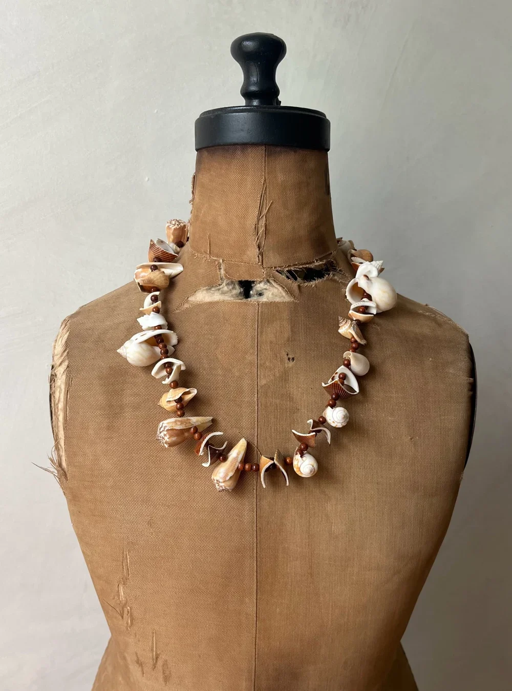 Vintage Wooden Beaded Natural Shell Pendant Necklace