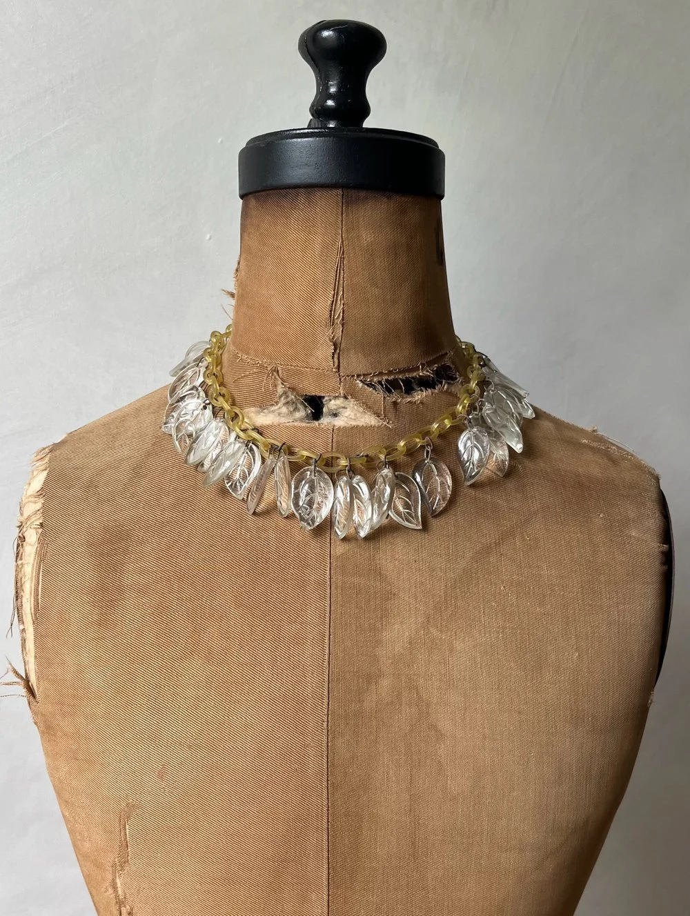 Vintage 1940s Bakelite Link Glass Leaf Necklace