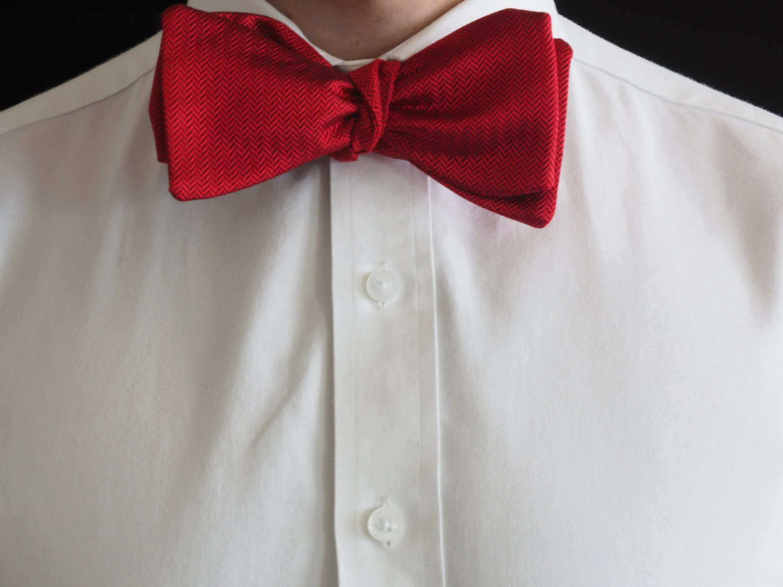 red jacquard silk bow tie