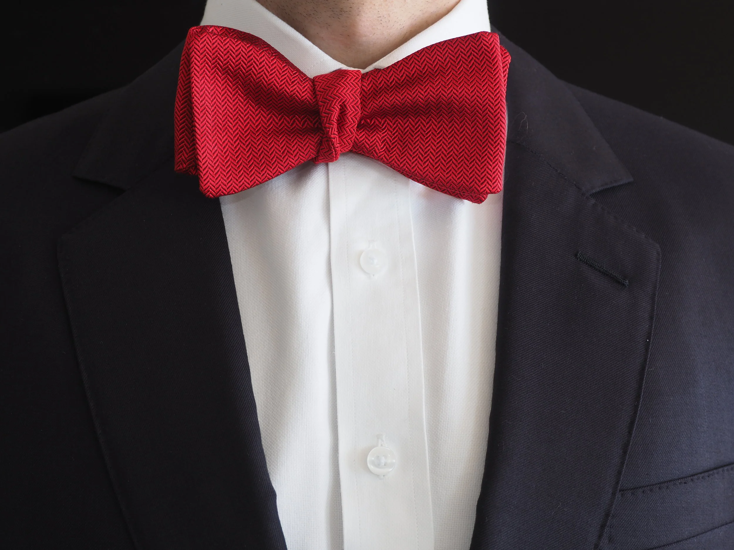 red jacquard silk bow tie