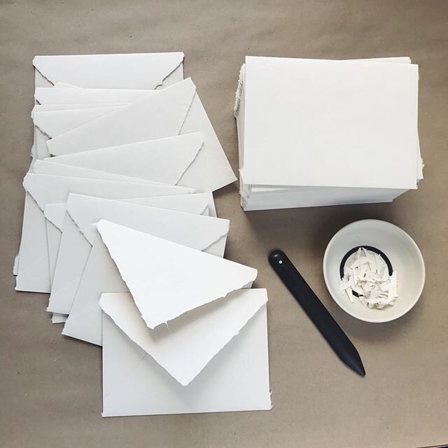 Kinda obsessed with these pretty handmade envelopes. I&rsquo;ll admit, I may have dragged my feet on producing fully deckled envelopes for a while... simply because I felt the need to be different... BUT, I&rsquo;m FULLY on board now. There is someth
