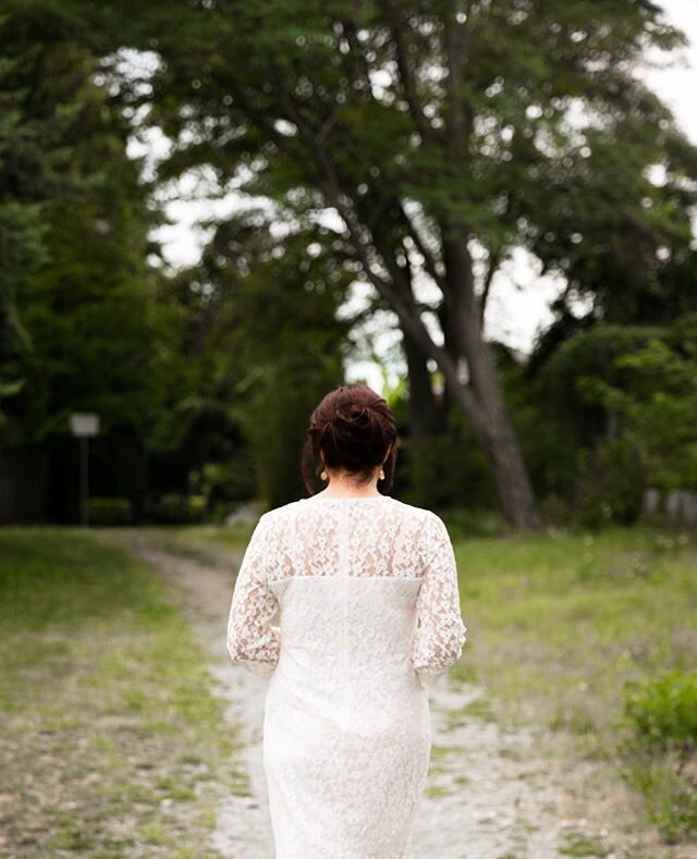 Walking towards the future!⁠
⁠
Although its been raining for the past few days I have been a little warmer dreaming about next seasons summer weddings! Contact me today to save your wedding dates!⁠
⁠
•⁠
•⁠
•⁠
•⁠
•⁠
#2020 #2020wedding #pnwbc #fineartw
