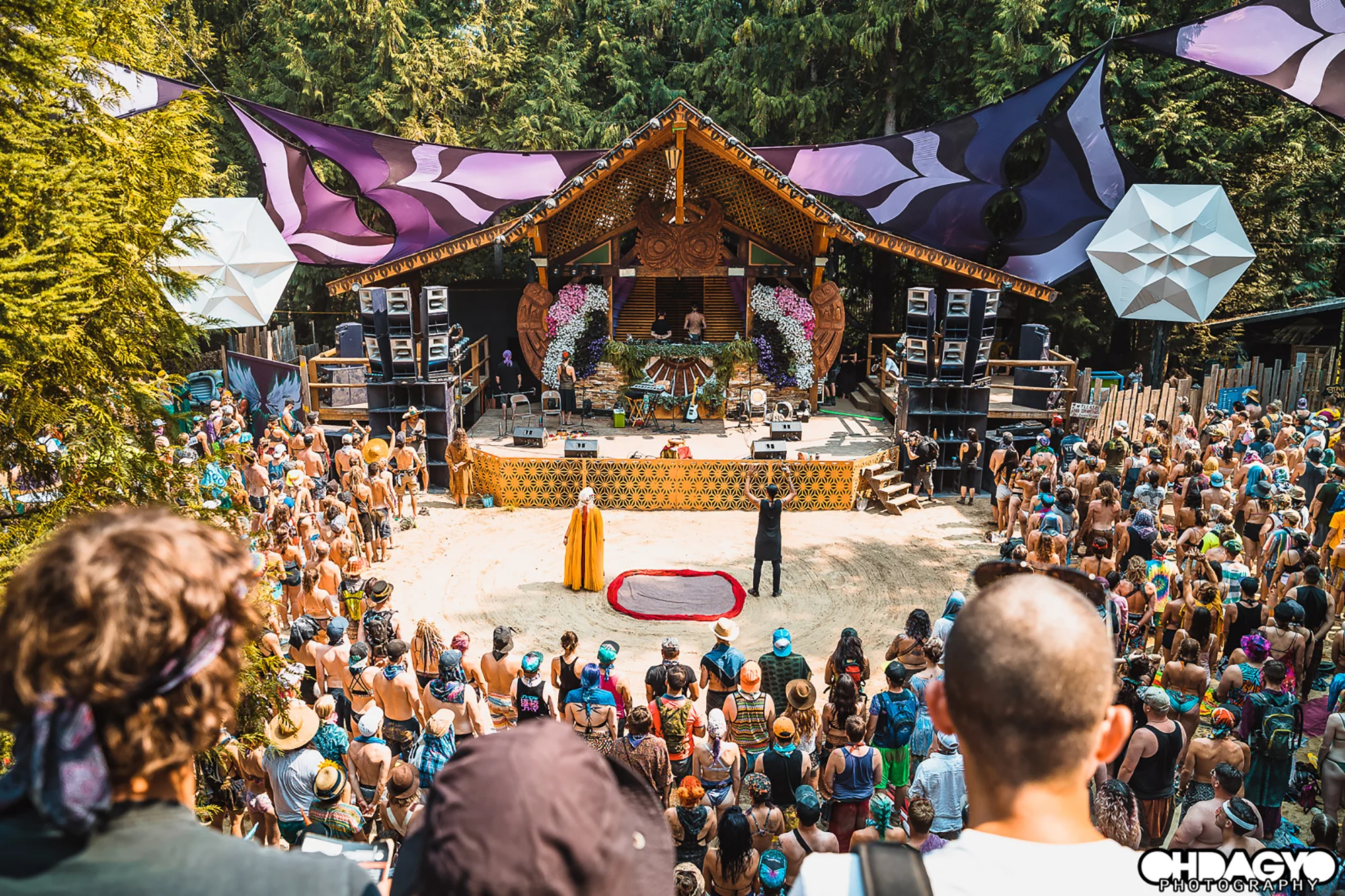 The Grove stage ( Credit: Oh-Dag-Yo )