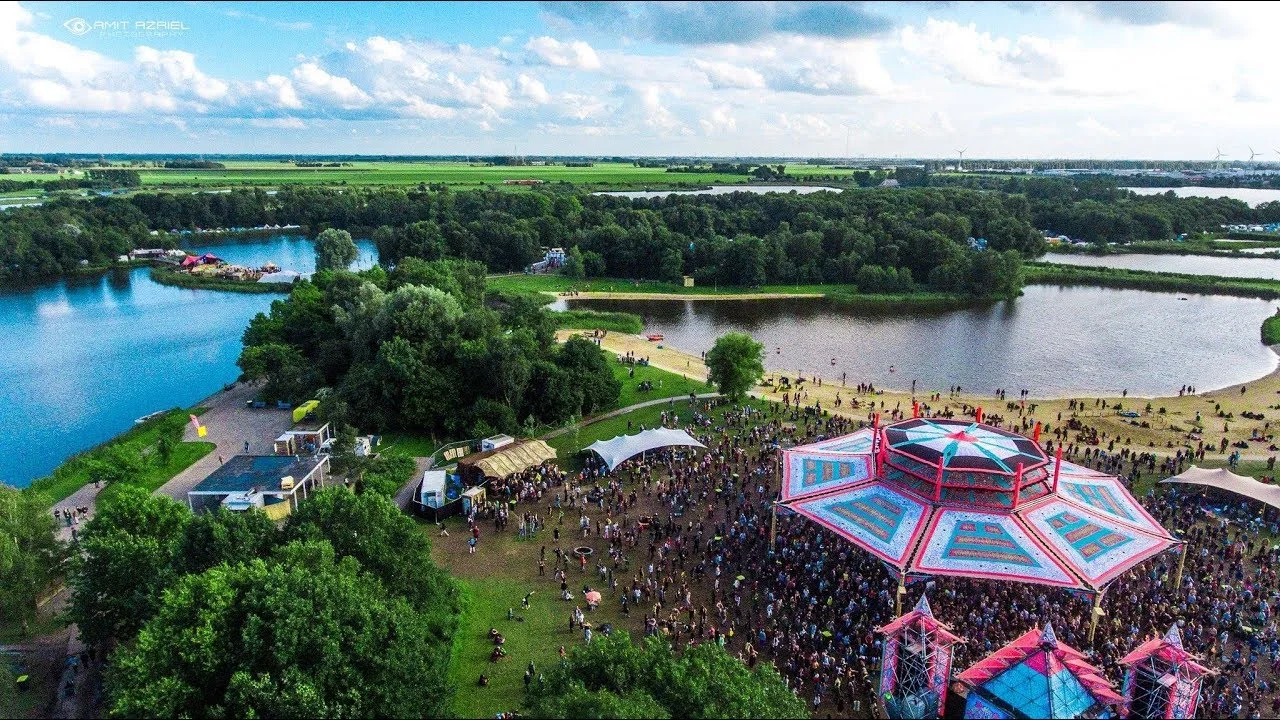 Psy-Fi Festival main stage seen from above ( Credit: Mushroom Magazine )