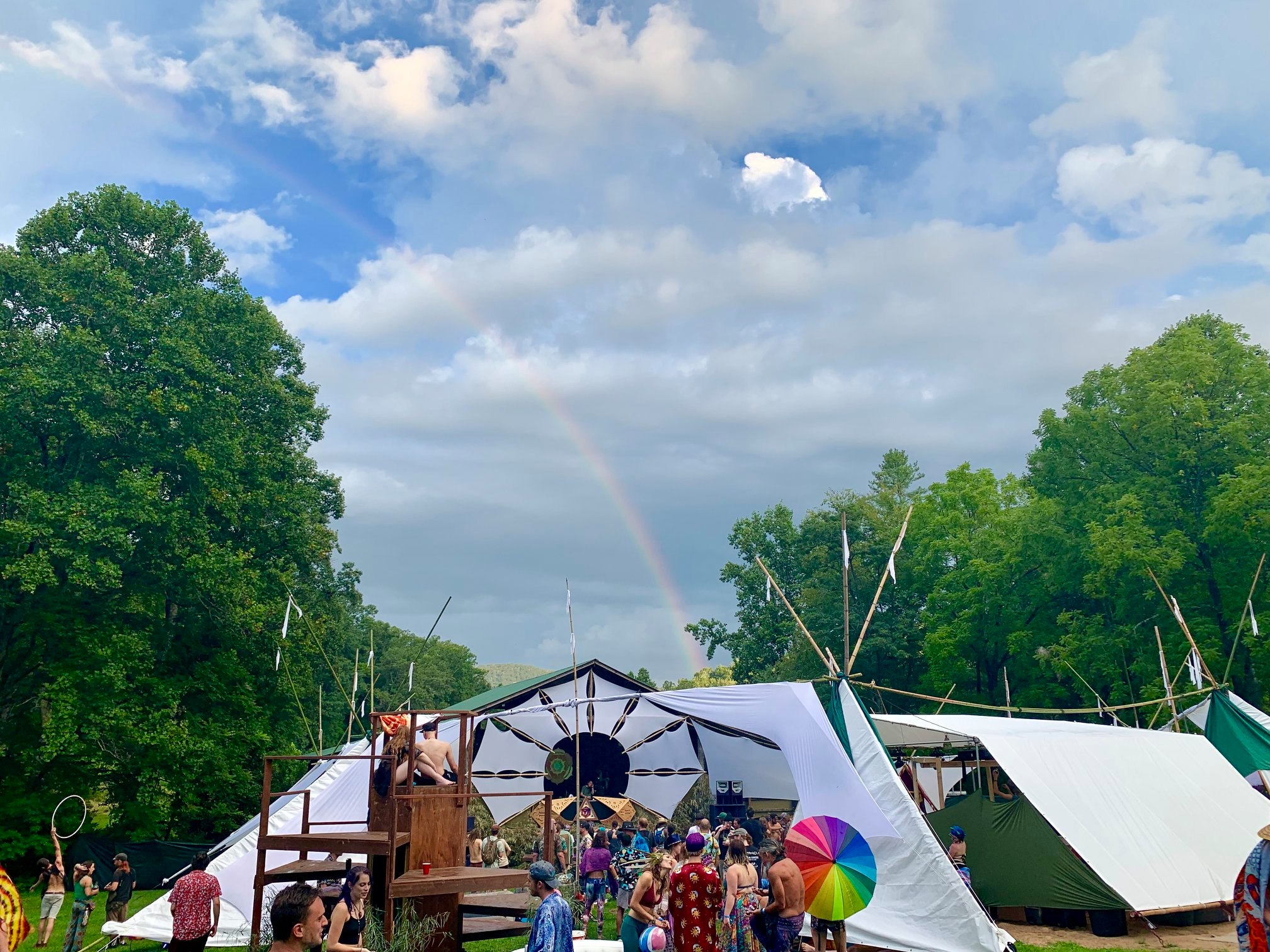 The stage by day (Credit: SurprisinglySimple)