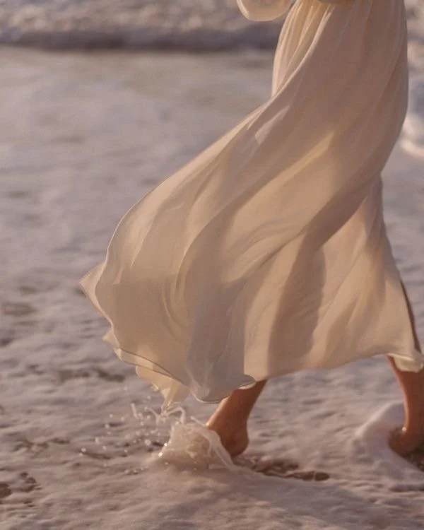 Lorsqu&rsquo;ils m&rsquo;ont dit : Tu ne vas pas d&eacute;missionner ! C&rsquo;est un boulot de r&ecirc;ve ! C&rsquo;est insens&eacute; !&quot; 
J&rsquo;ai souri&hellip; et je suis partie.

Lorsqu&rsquo;ils m&rsquo;ont dit : &quot;Tu veux vraiment fa