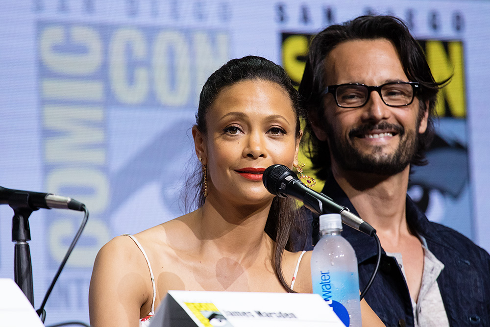 Thandie "Maeve" Newton and Rodrigo "Hector" Santoro