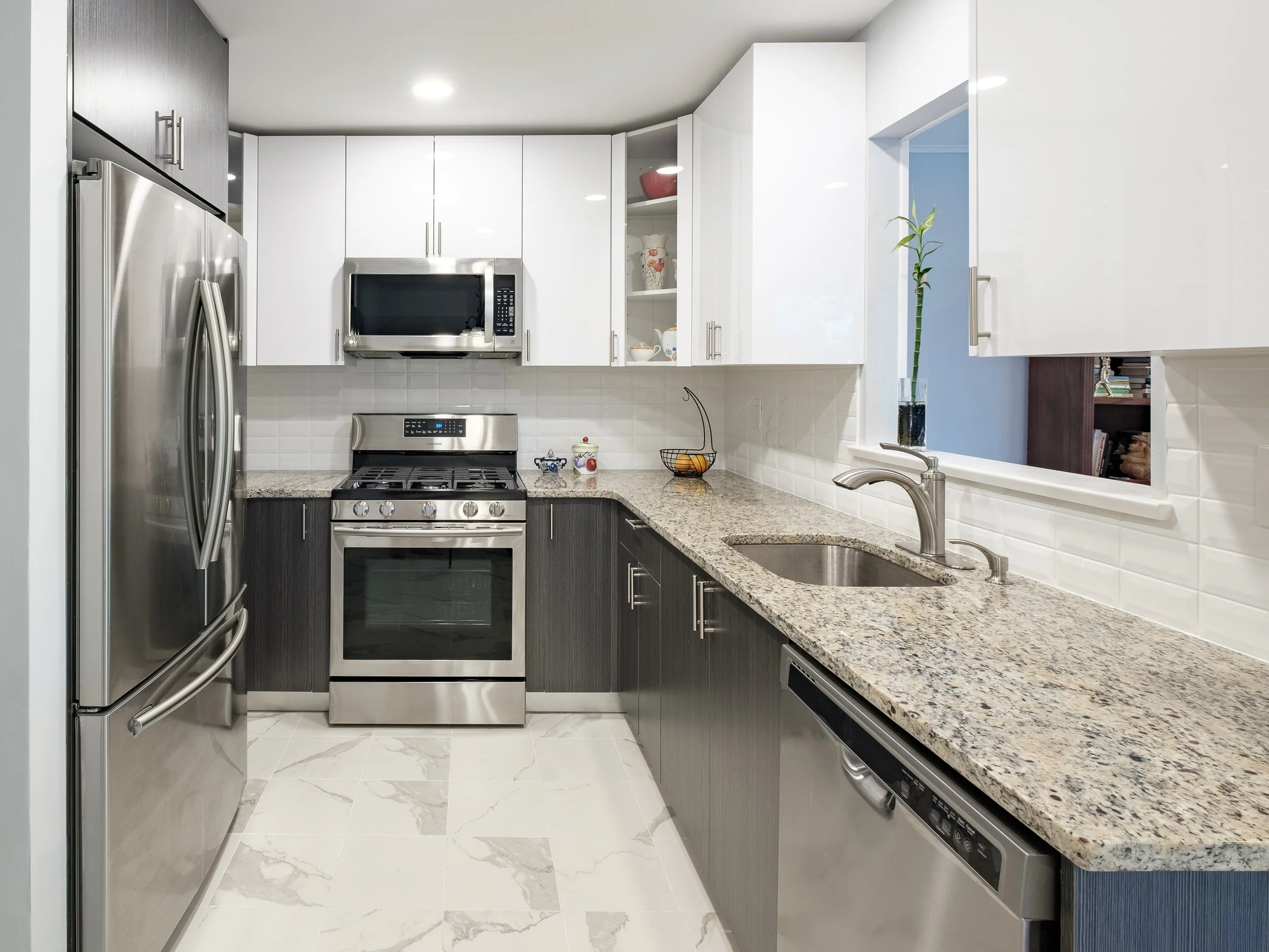12-Kitchen.jpg