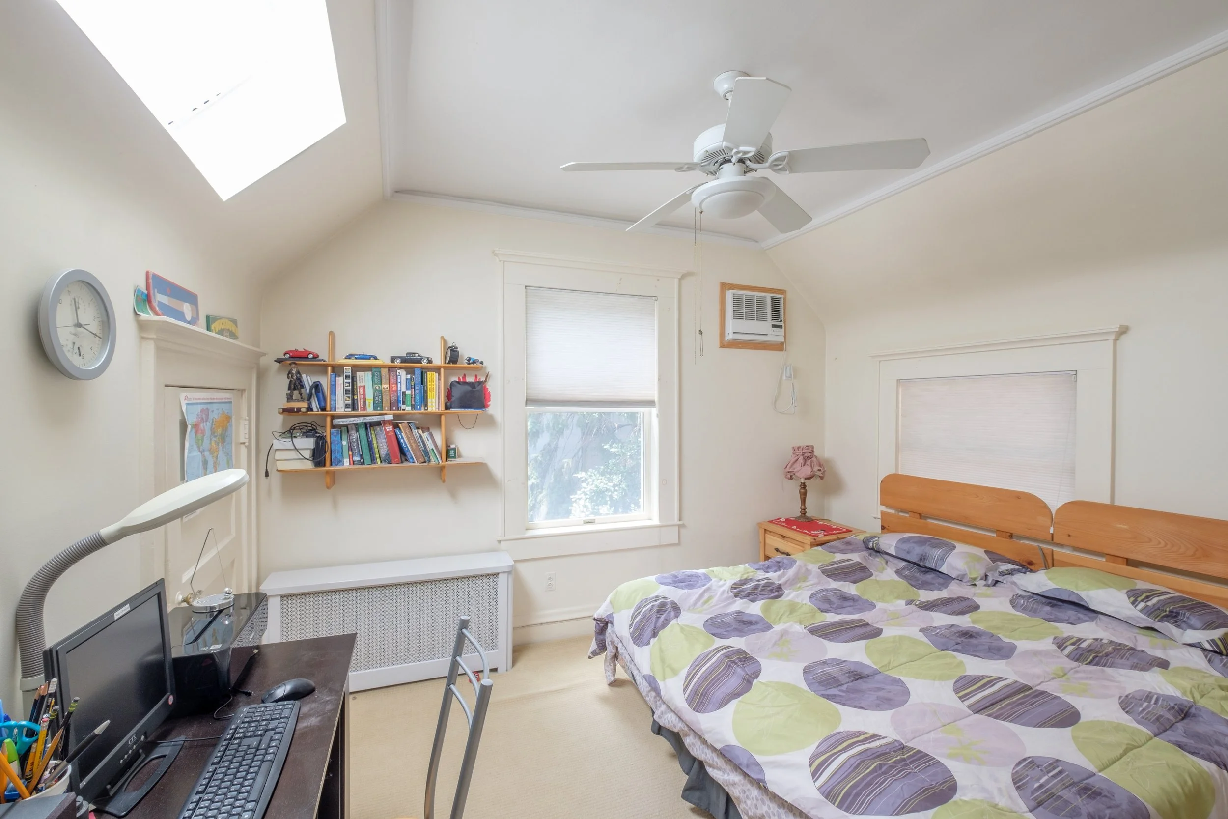 16-Bedroom2.jpg