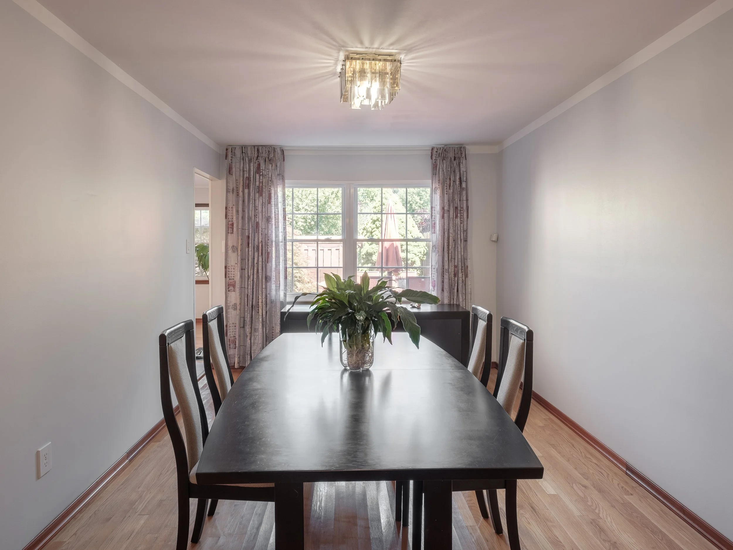 7-Dining.jpg