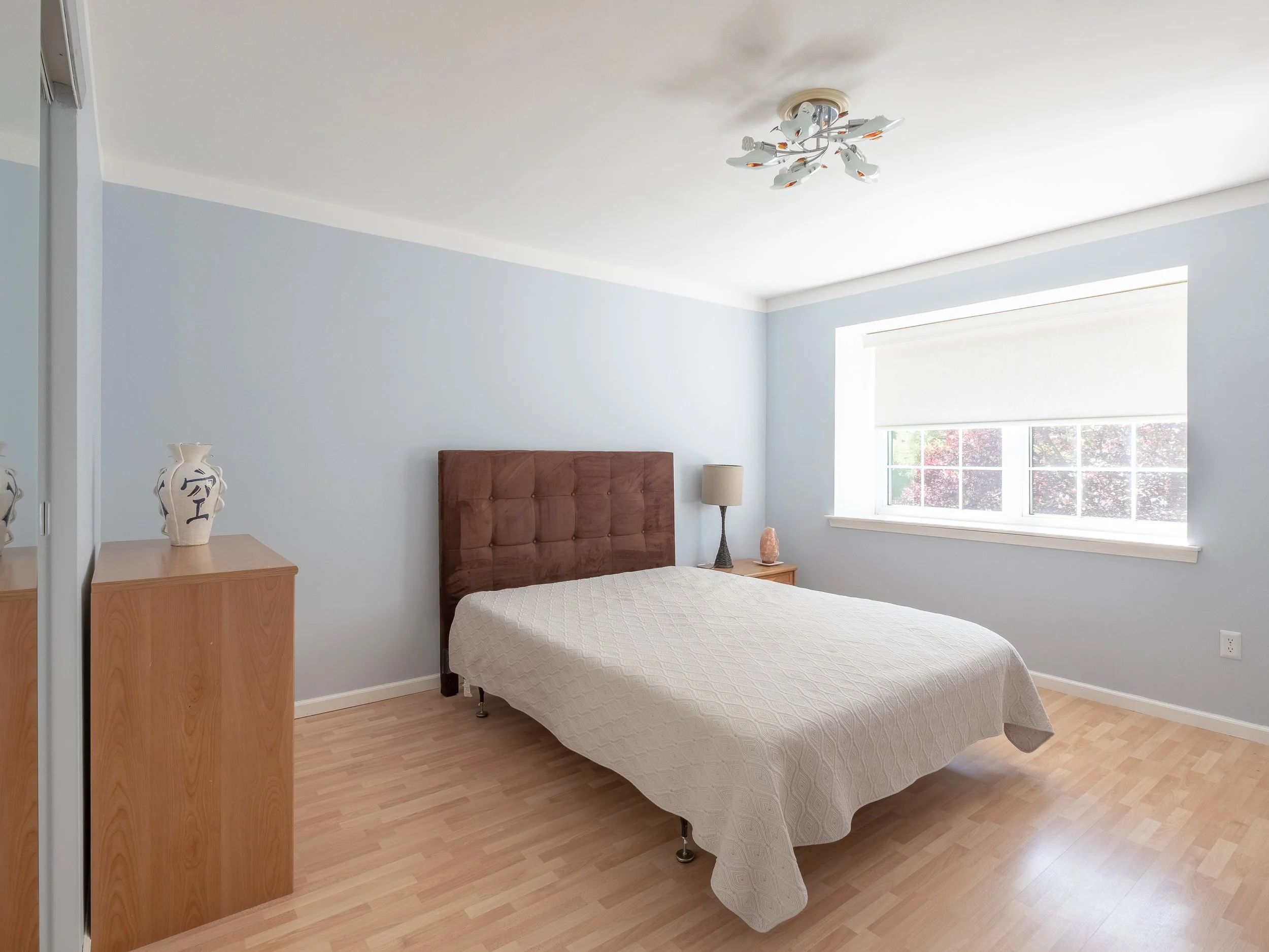 19-BedroomWest.jpg