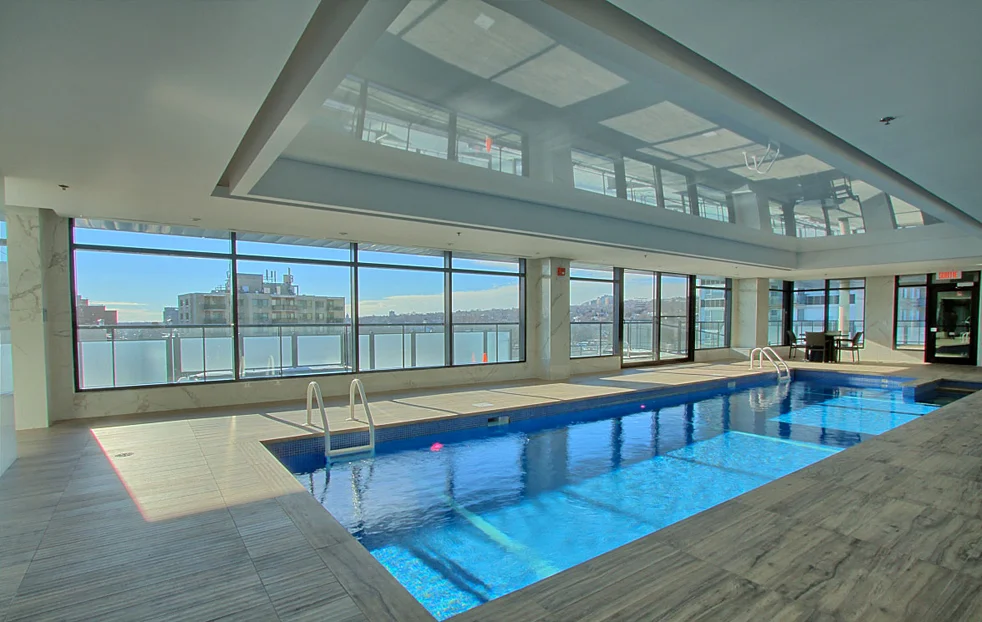 Le 215 Redfern