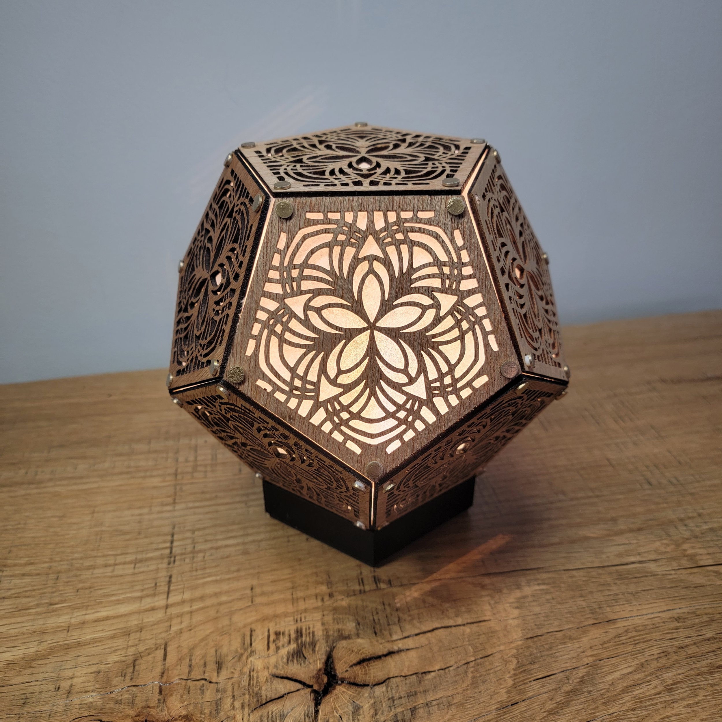 Small Dodecahedron Lantern 01.jpeg