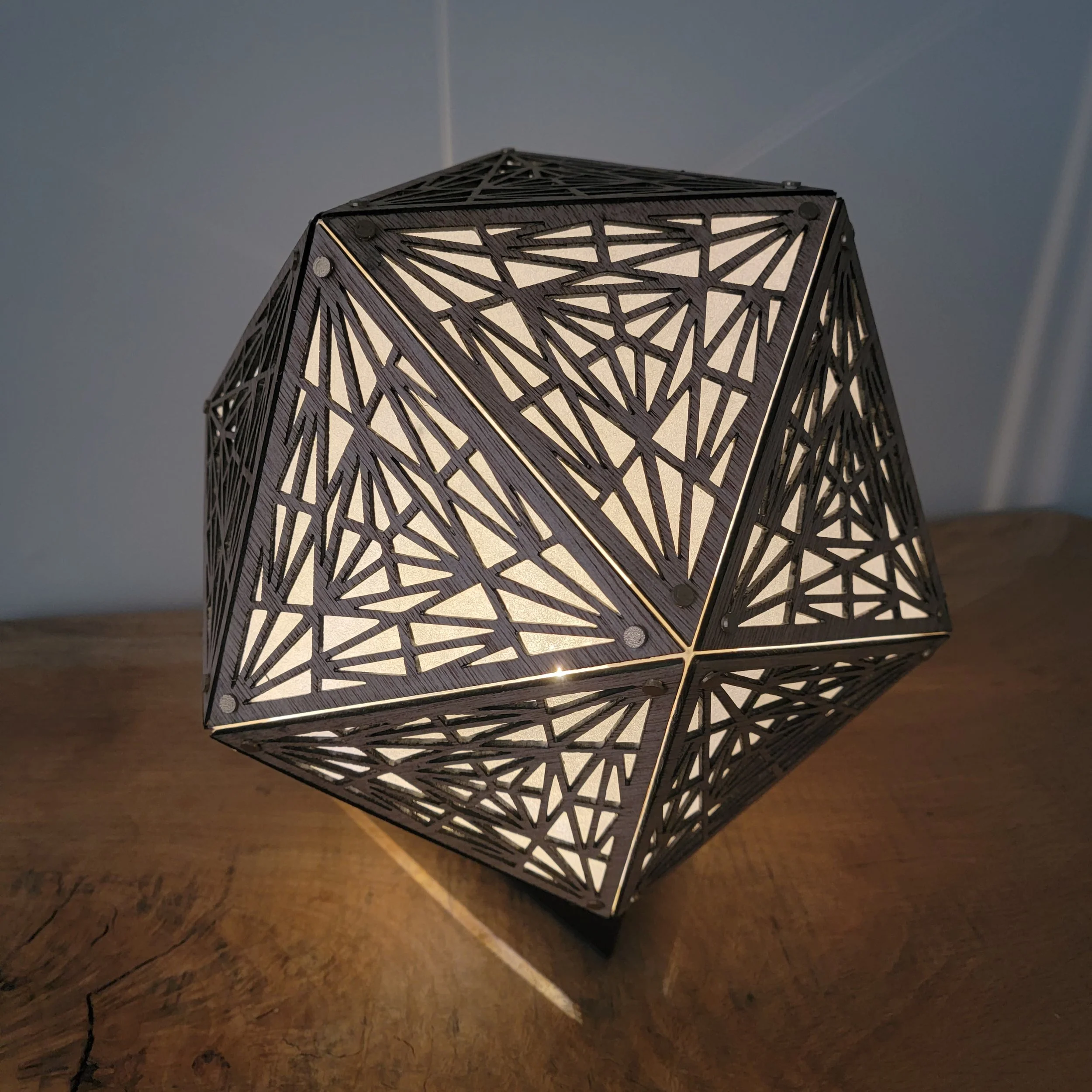 Geometric Icosahedron 2 02.jpg