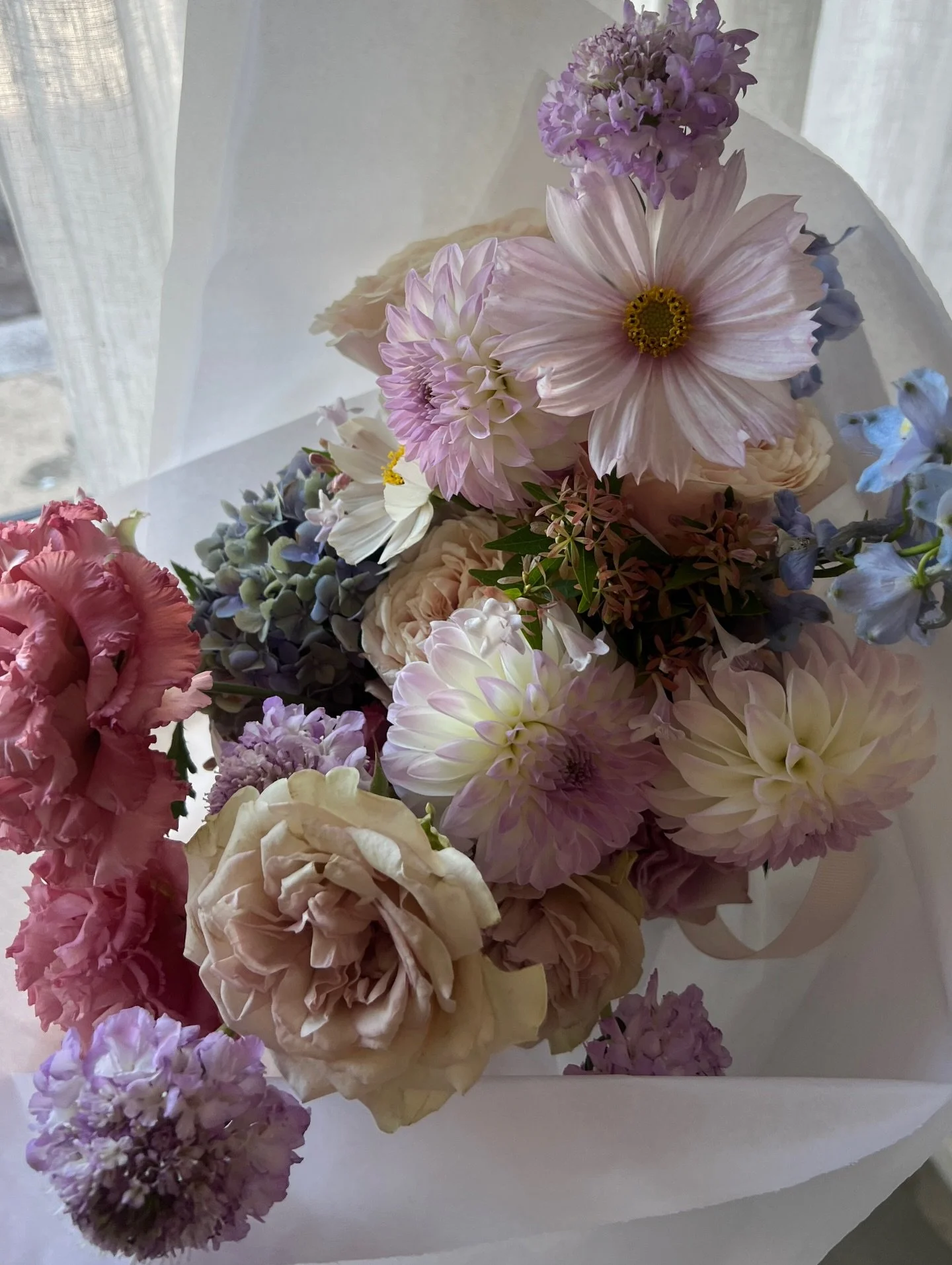 Early morning light 🤍  summery bridal bouquet for Abigail
