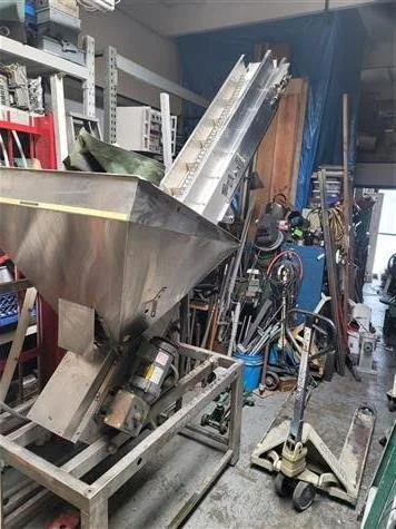 Elevator conveyor.jpg