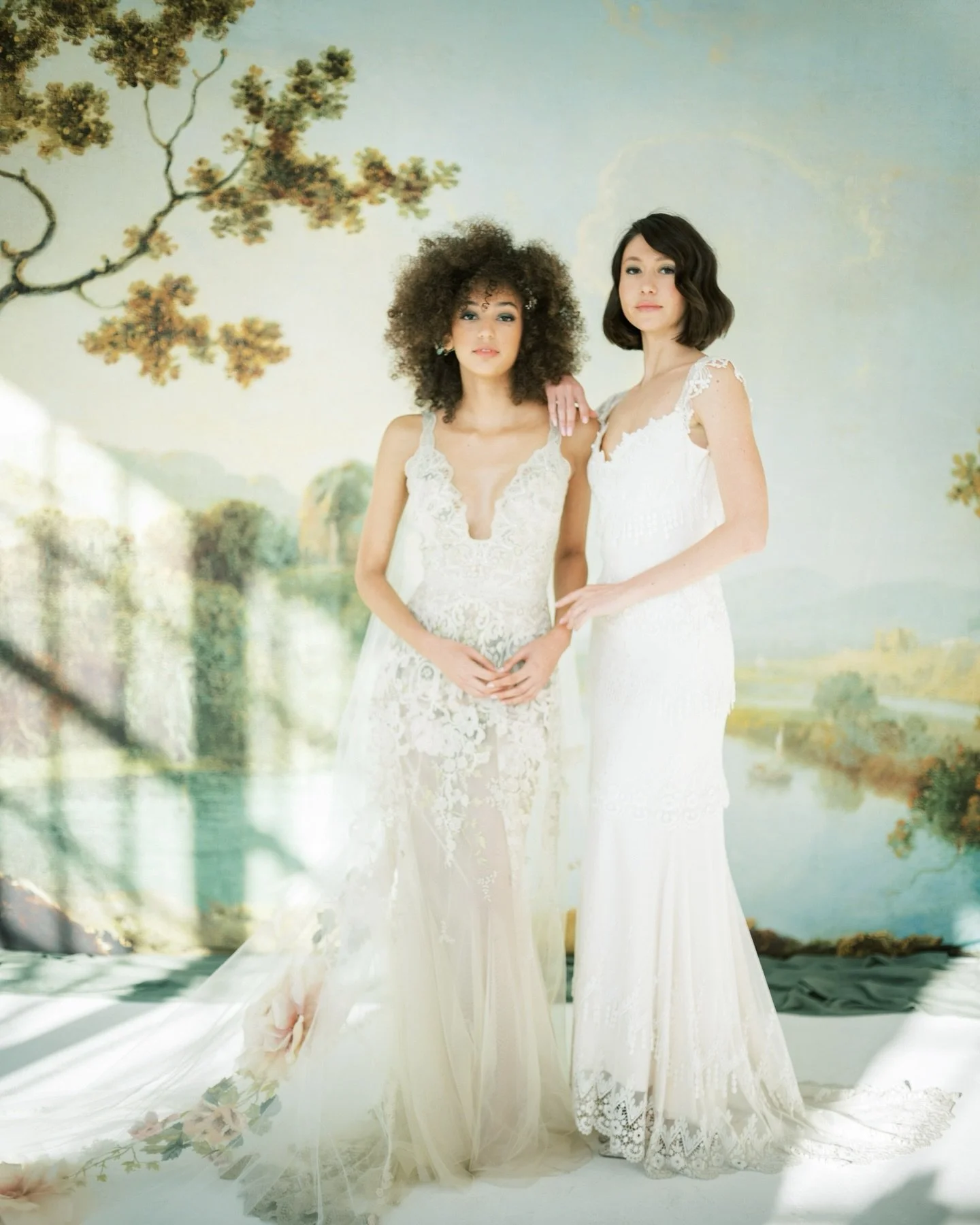 At New York Bridal Fashion Week, I had the honor of photographing Claire Pettibone&rsquo;s archival bridal collection&mdash;a masterclass in romance, craftsmanship, and timeless femininity 🤍

From ethereal silhouettes to heirloom details, this is br