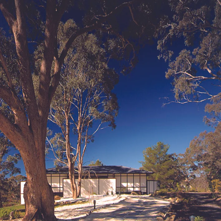 16-Gum-trees-frame-the-retreats-entrance-2.jpg