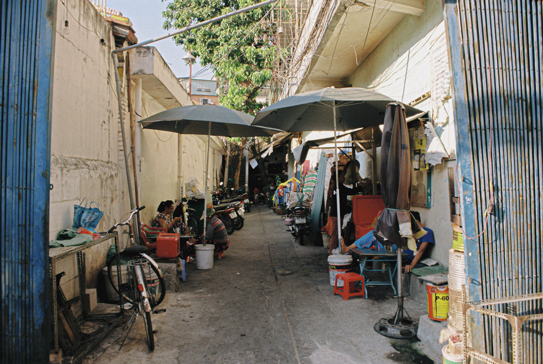 ELLS_WAKE_STREETS_AND_MARKETS_THAILAND_VIETNAM_ (14).png