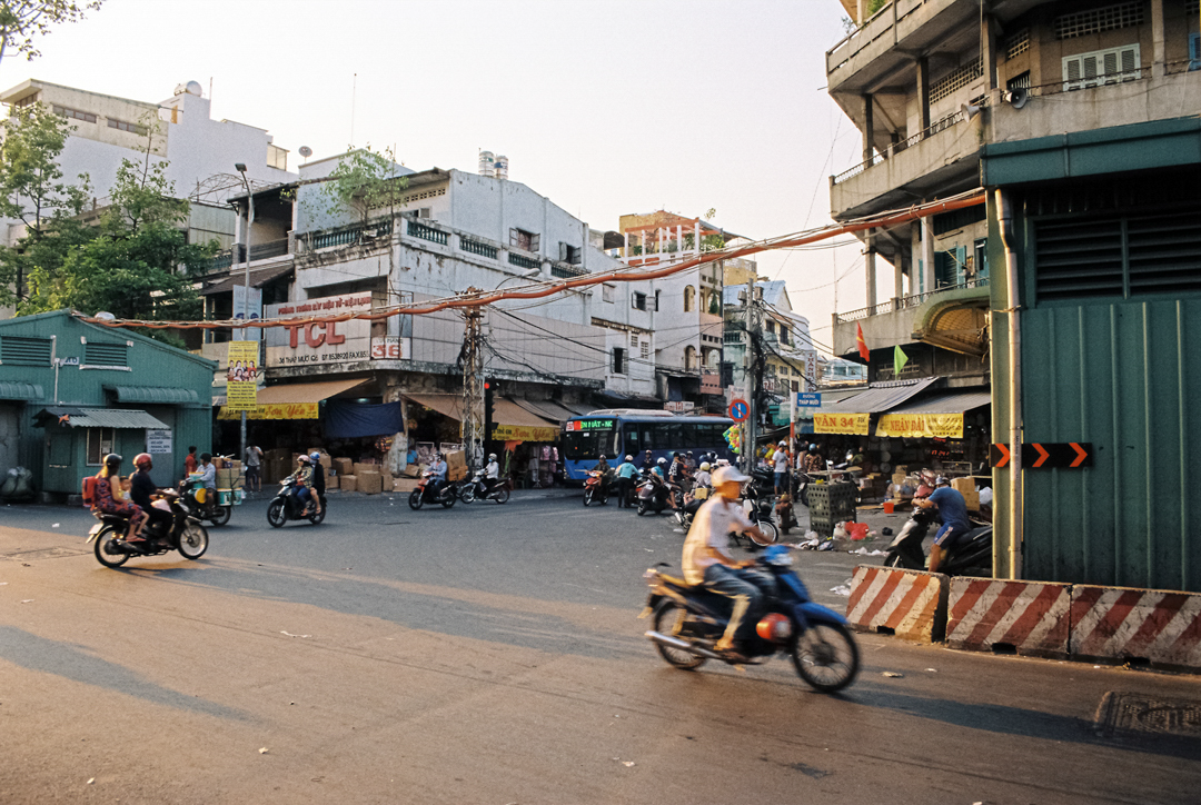 ELLS_WAKE_STREETS_AND_MARKETS_THAILAND_VIETNAM_ (24).png