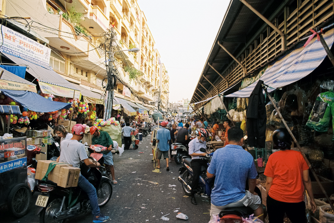 ELLS_WAKE_STREETS_AND_MARKETS_THAILAND_VIETNAM_ (25).png