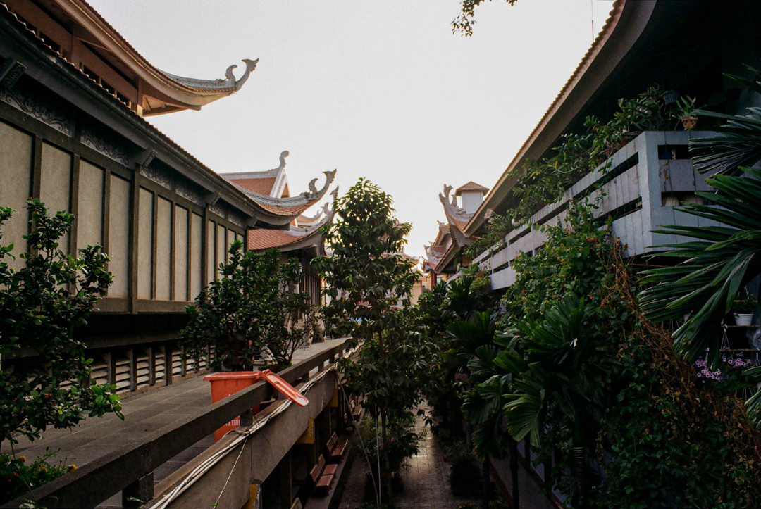 ELLS_WAKE_STREETS_AND_MARKETS_THAILAND_VIETNAM_ (80).png