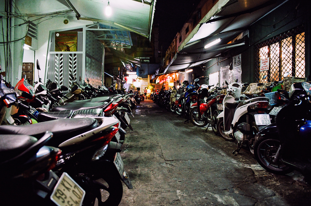 ELLS_WAKE_STREETS_AND_MARKETS_THAILAND_VIETNAM_ (95).png