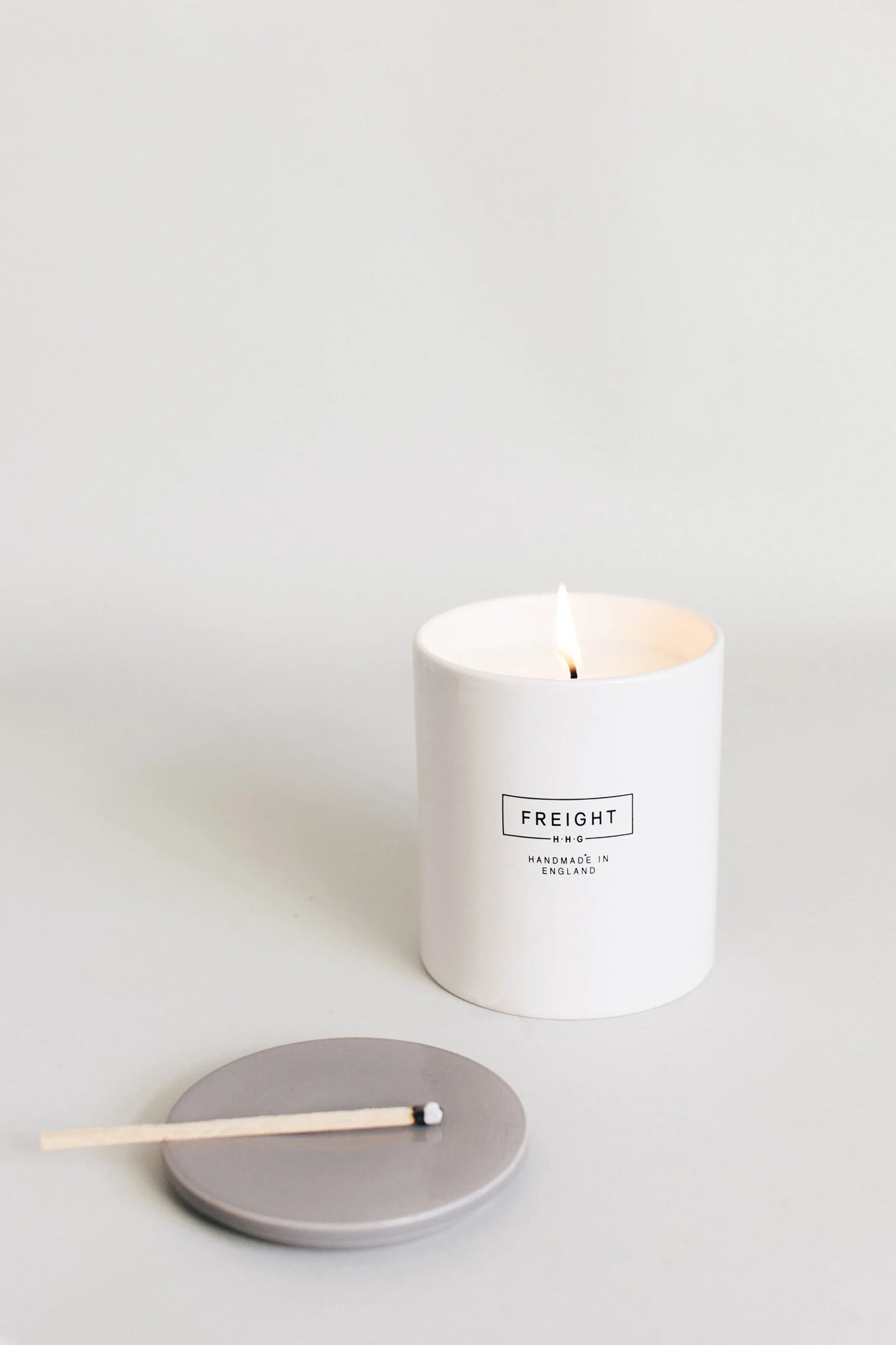 Velvetier and oak moss soy candle by Fright of Lewes. Retreat // Food and lifestyle blog based in Sussex. Photography by Emma Gutteridge.