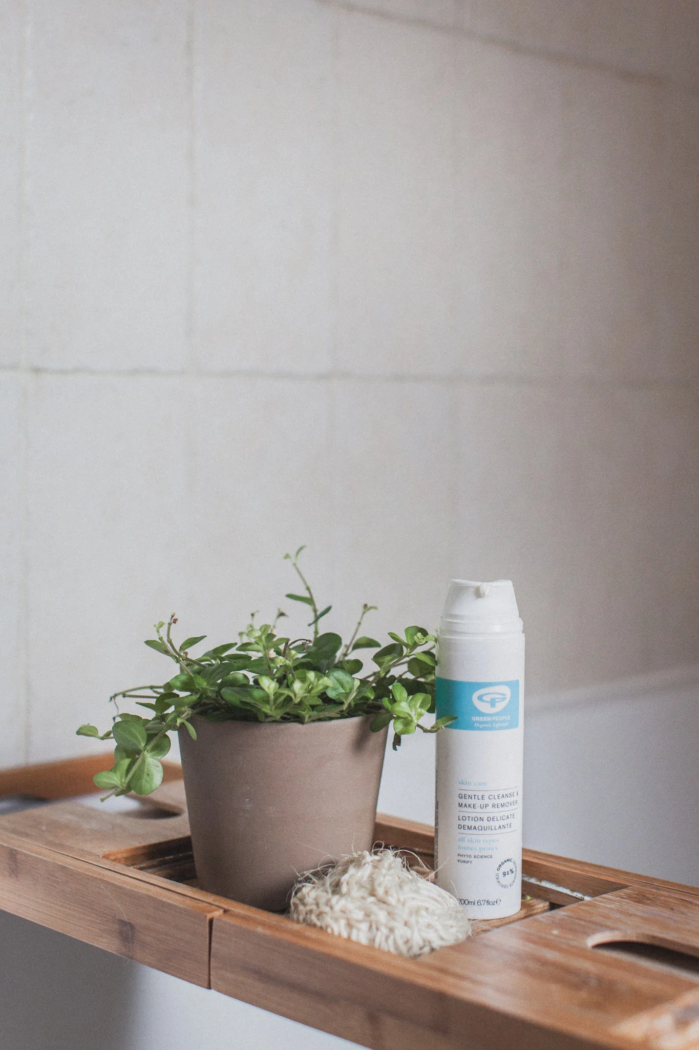 Green People natural cleasner. Photography by Brighton and London photographer Emma Gutteridge