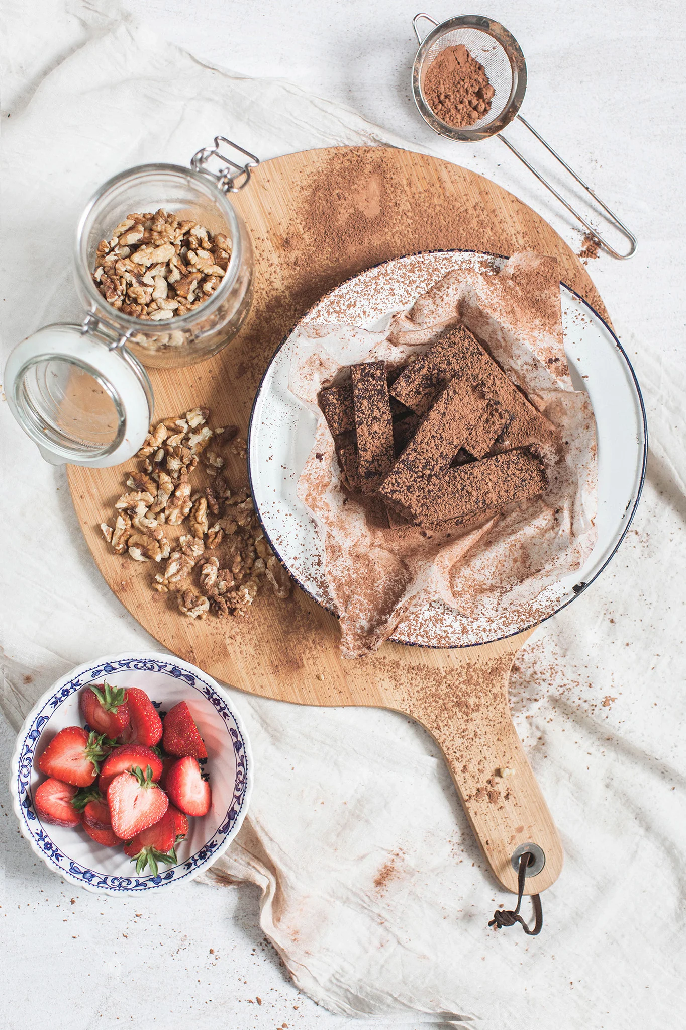 Healthy Raw Chocolate Brownie recipe - sugar free, gluten free, dairy freea nd vegan. Retreat // Food and lifestyle blog based in Sussex. Photography by Emma Gutteridge.