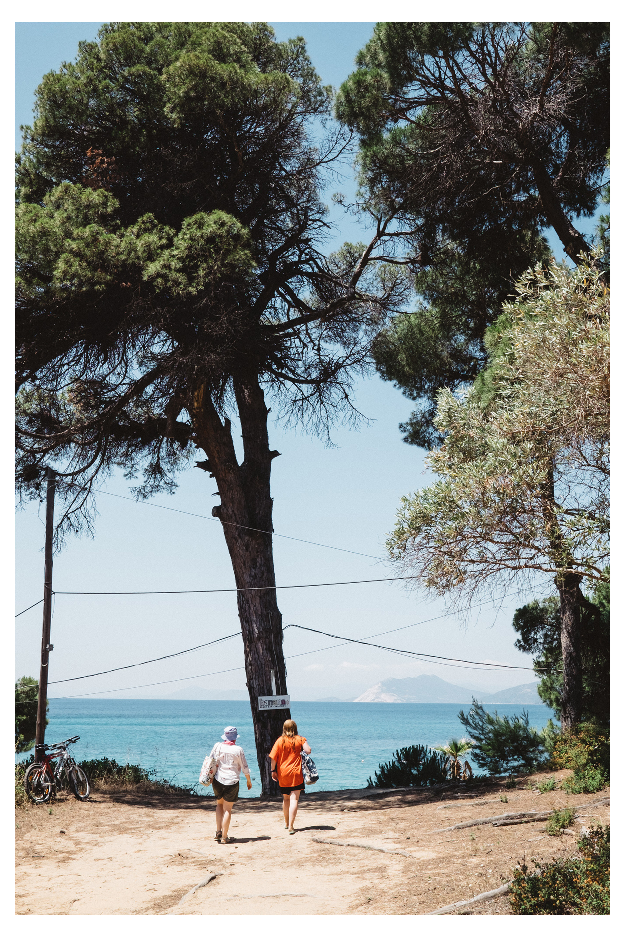 Skiathos is an Sporadic island in Greece. It boasts a wealth of clean and stunning beaches and with mountains to explore as well as beautiful old town it offers so much more than fly and flop. It's also an affordable destination. Retr~eat blog - travel and lifestyle. 