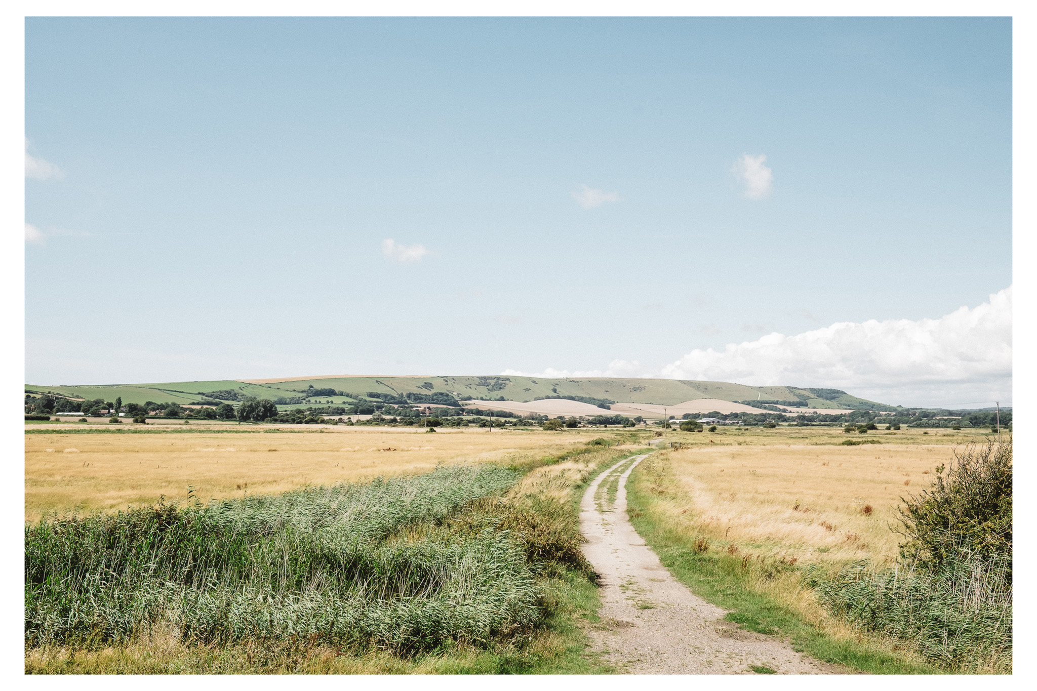 Lewes to Southease is an easy to moderate walk along the River Ouse in East Sussex. Retreat is a Sussex based blog focused on natural living. 