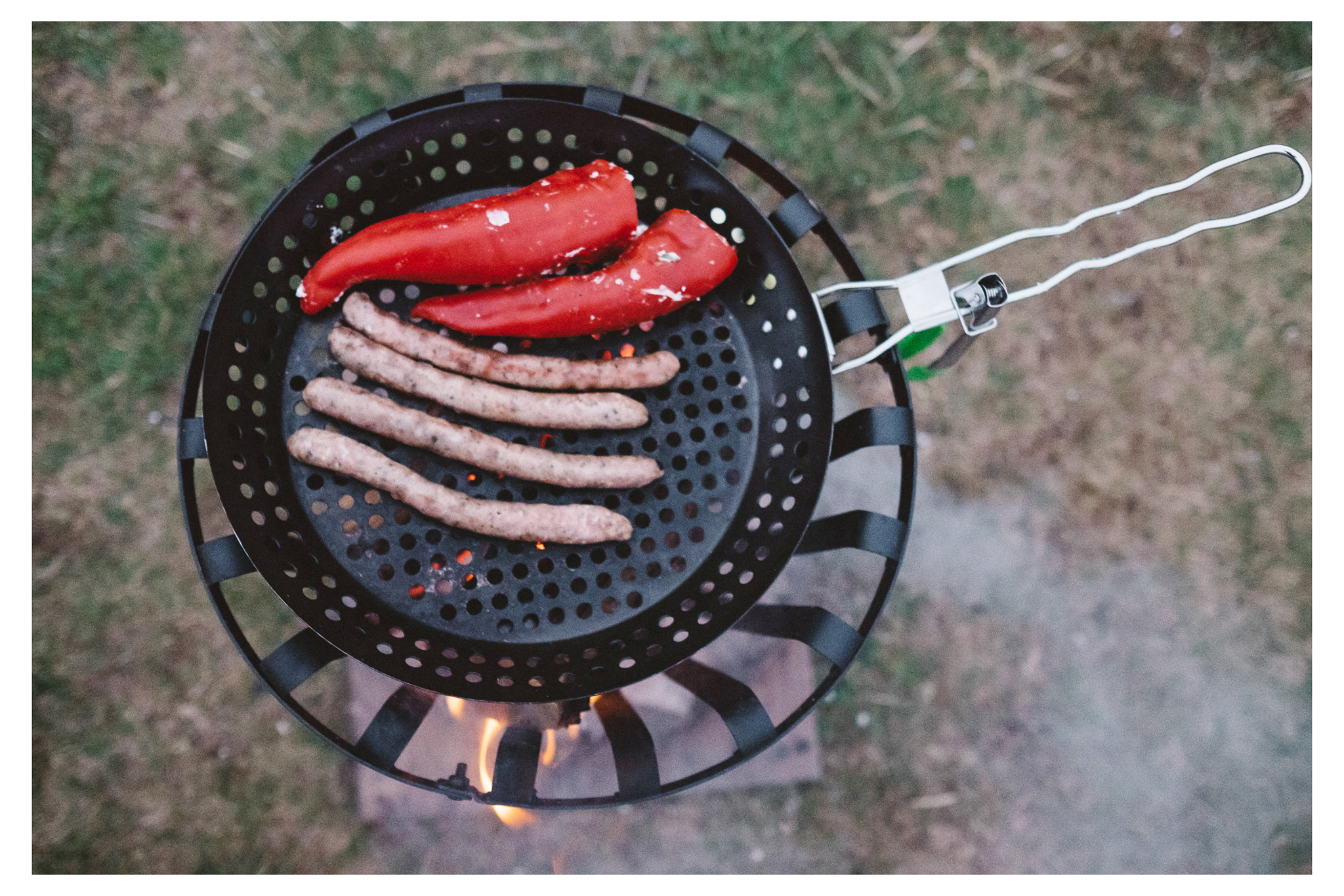 Hares and Hounds is a modest but practical campsite in Rye, Sussex. The area has a lot to offer and the campsite has everything you need for a gorgeous experience. 