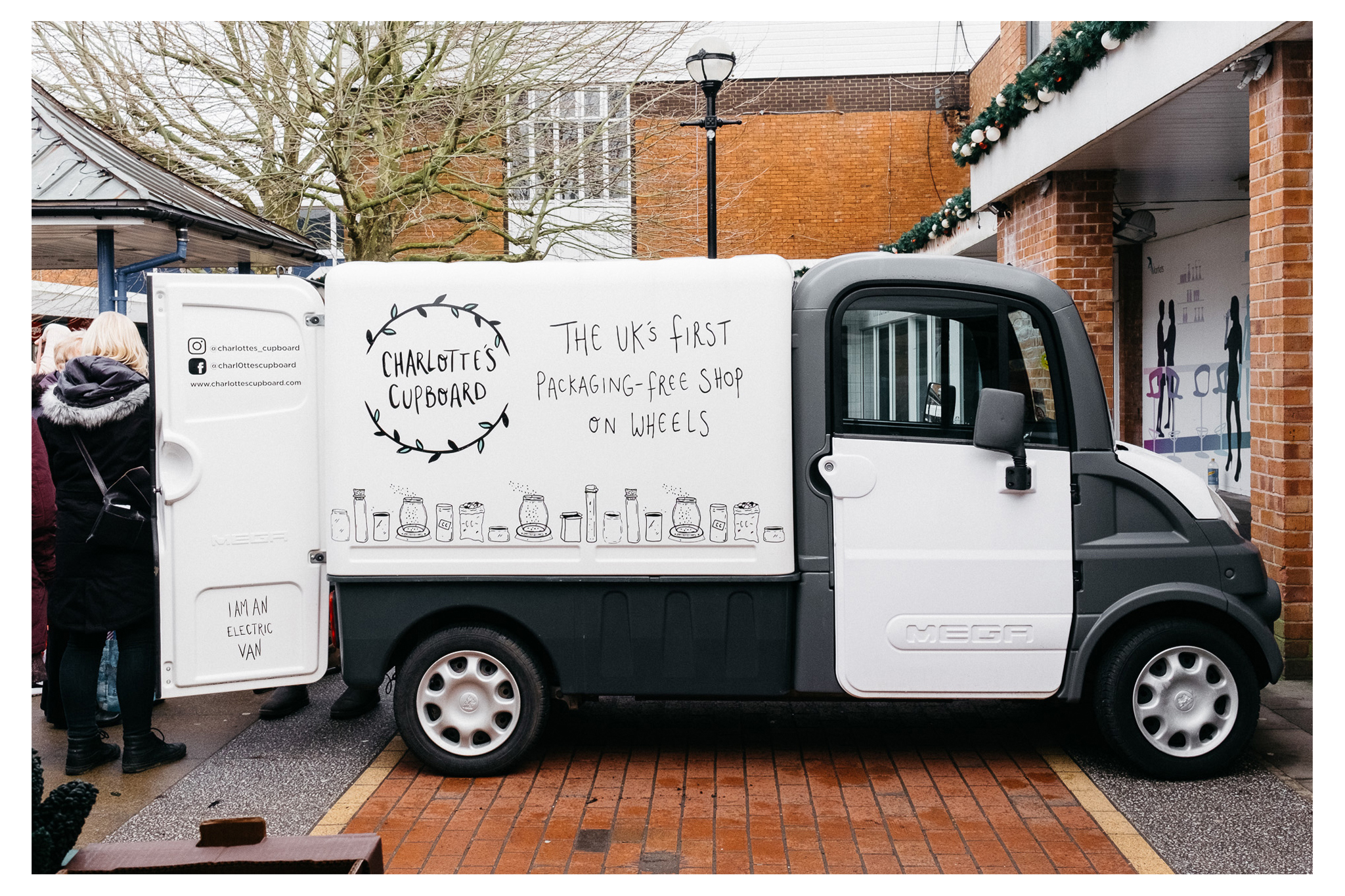 Charlotte's Cupboard is a packaging free venture in Sussex that offers home delivery or market days. You bring your own containers and pay only for the food! 