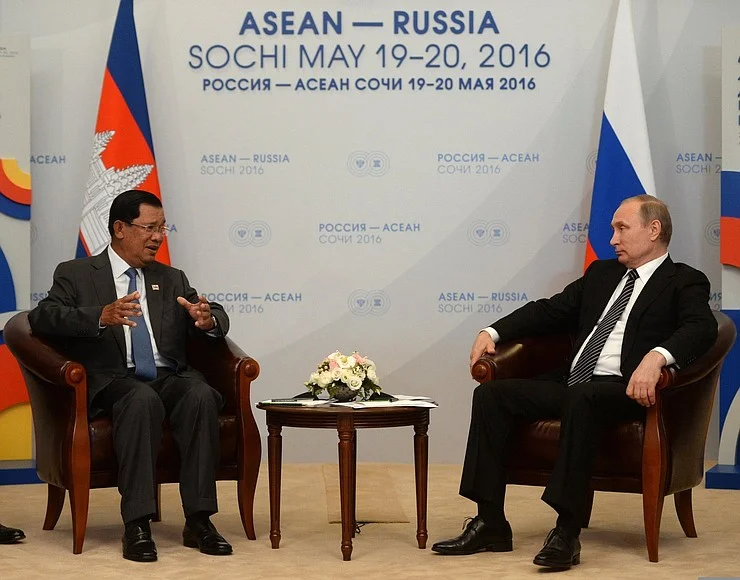 President of the Russian Federation Vladimir Putin and Prime Minister of Cambodia Hun Sen at the ASEAN-Russia Summit in Sochi May 2016; Image: Kremlin.ru