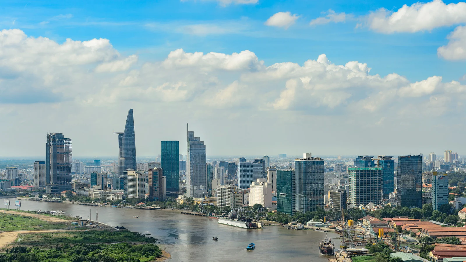 Image: Ho Chi Minh City, Vietnam; Hieucd , Wikimedia Commons; CC BY-SA 4.0 International