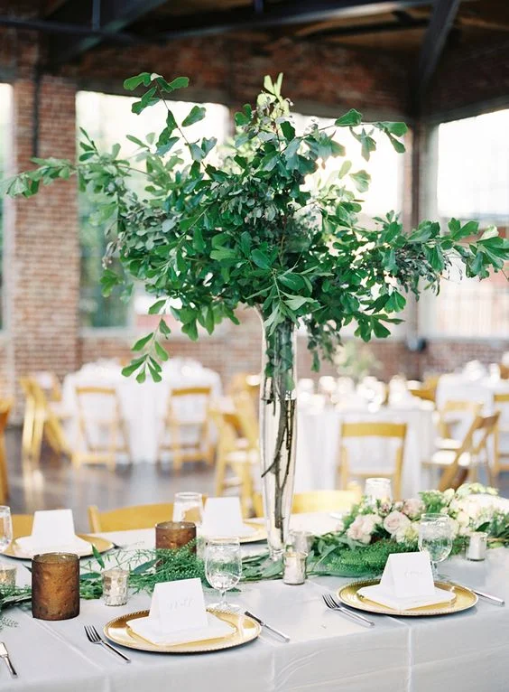 image via Elegant Wedding Invites