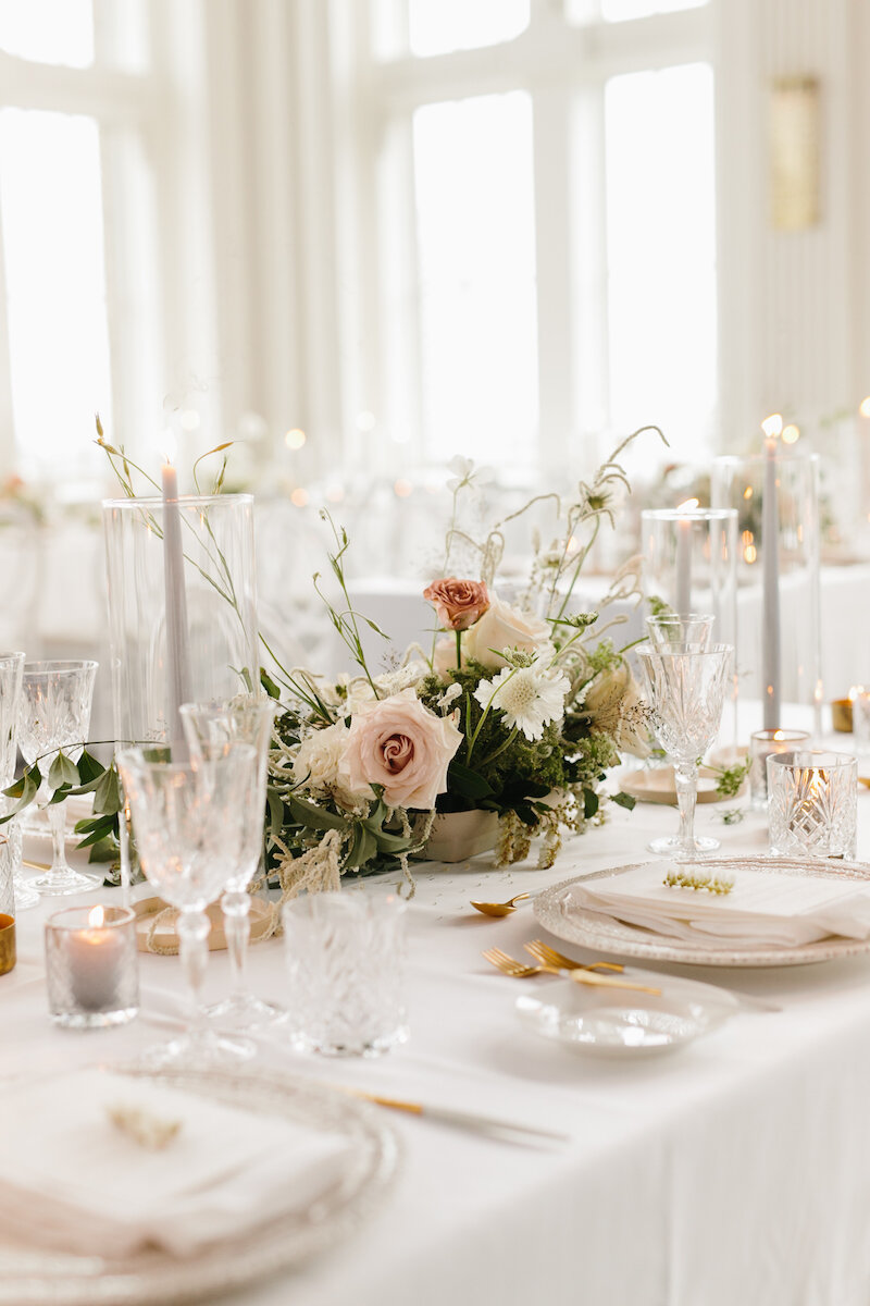 LEAH + MARCO&lt;strong&gt;ELEGANT MODERN WEDDING&lt;/strong&gt;