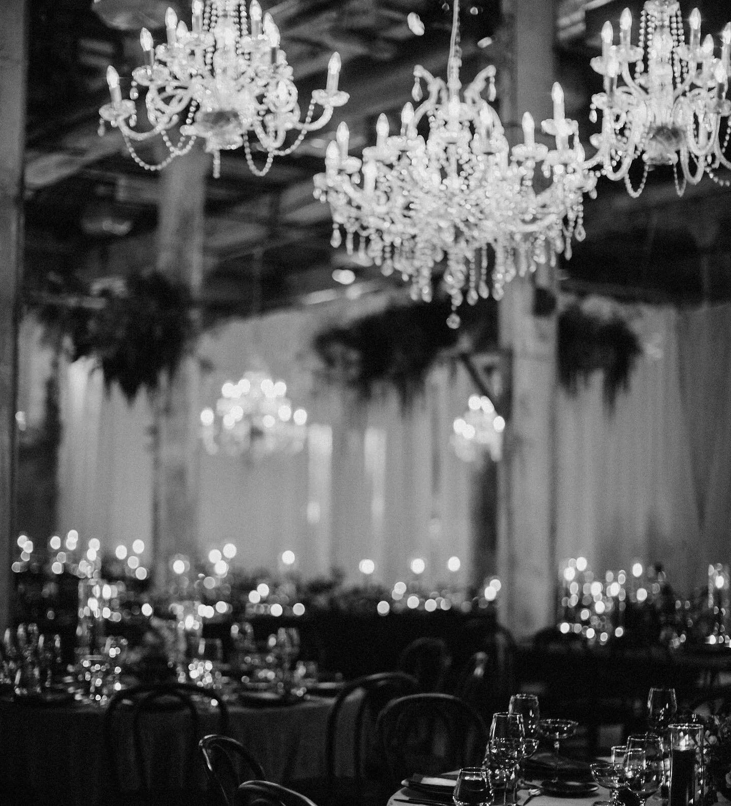 For all you moody lovers out there 

Photos @bowsandlavender 
Florist @joelandjustyna 
Rentals @simplybeautifuldecor @divinefurniturerental 
Stationery @pinkpeonypress 
Featured on @junebugweddings 

#modernwedding #antibride #stylishwedding&nbsp;#we