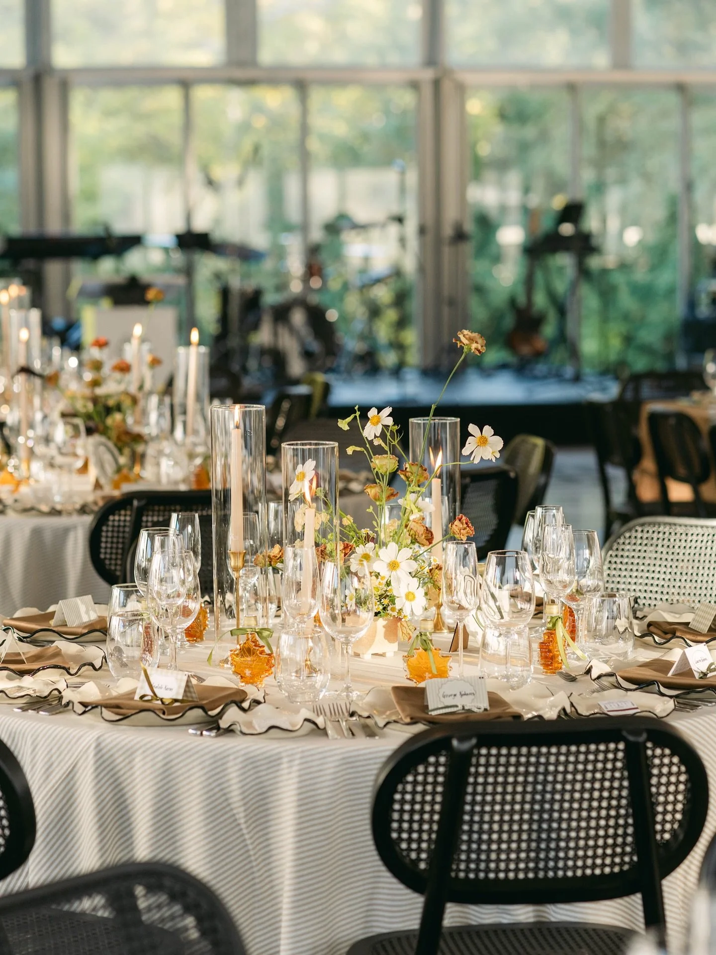 For E &amp; B 

Planning and design @clementandcoevents 
Photos @515photoco 
Florist @neroli_floraldesign 
Venue @hardingwaterfrontestate 
Table decor @tabletalesinc 

#antibride #stylishwedding&nbsp;#wedding&nbsp;#weddingday&nbsp;#weddingphotography