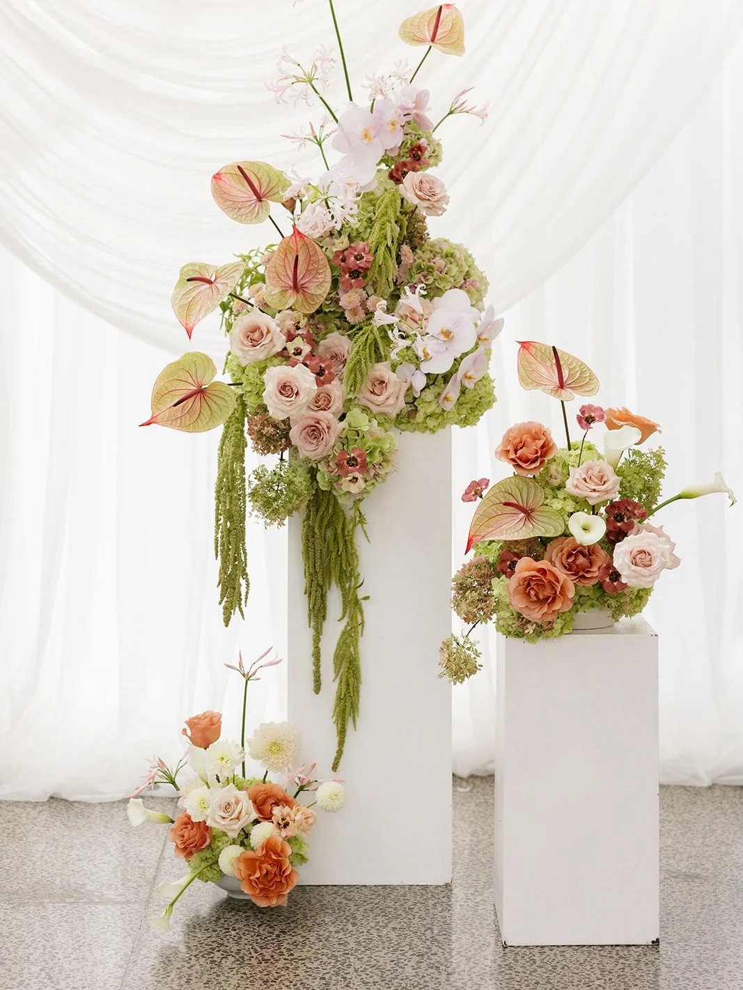 Friday bloom vibes 

Planning and design @clementandcoevents 
Photos @emilyliphotography 
Florist @the_wildpansy 
Draping @eventuredesign 
Venue @ricardas.to 

#ricardastoronto #antibride #weddinginspiration #luxuryweddings #weddingflowers