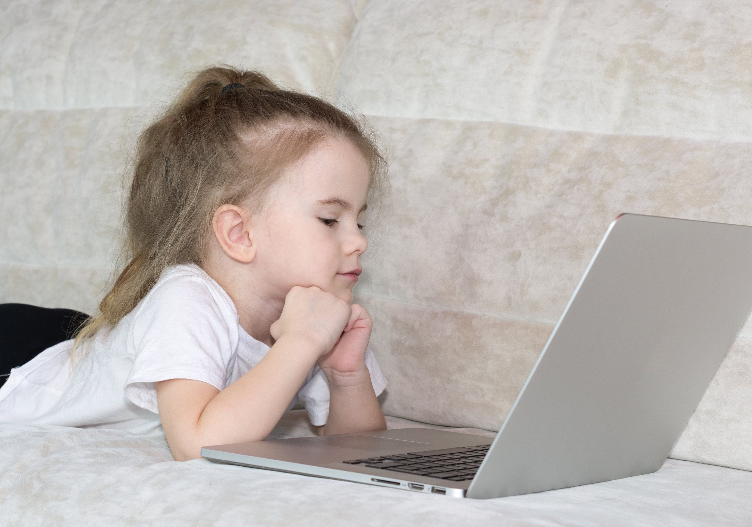 The Distance Education Survival Guide: A Crash Course In Homeschooling
