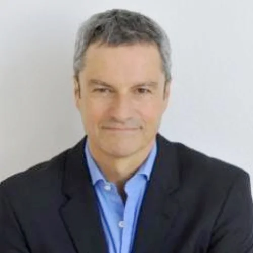 Gavin Esler keynote speaker