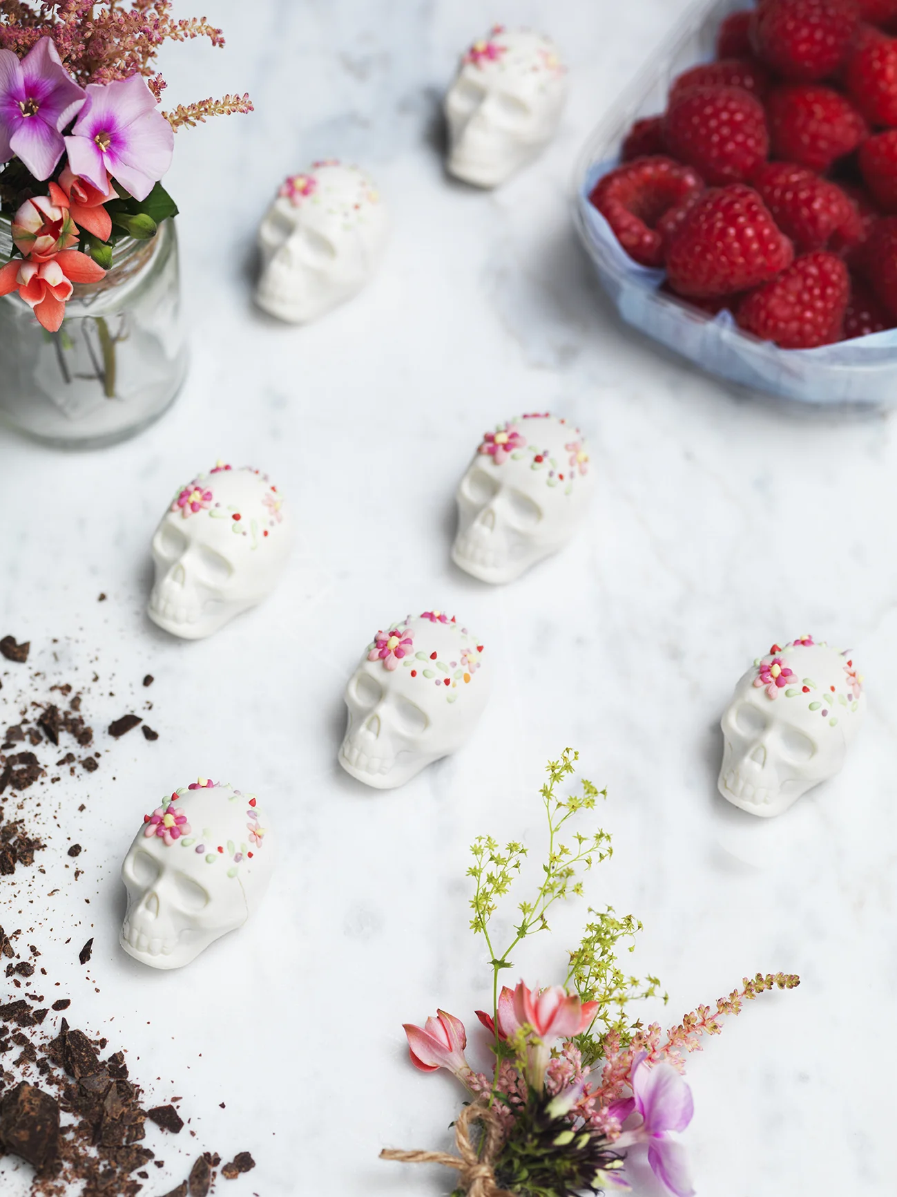 WhiteChocRaspberrySkullSetHero.jpg