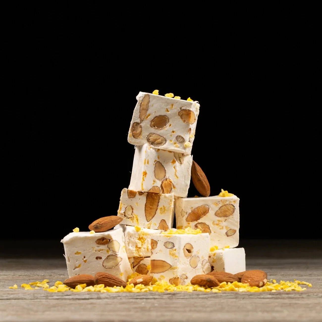 Almond & Passion Fruit Bars Box