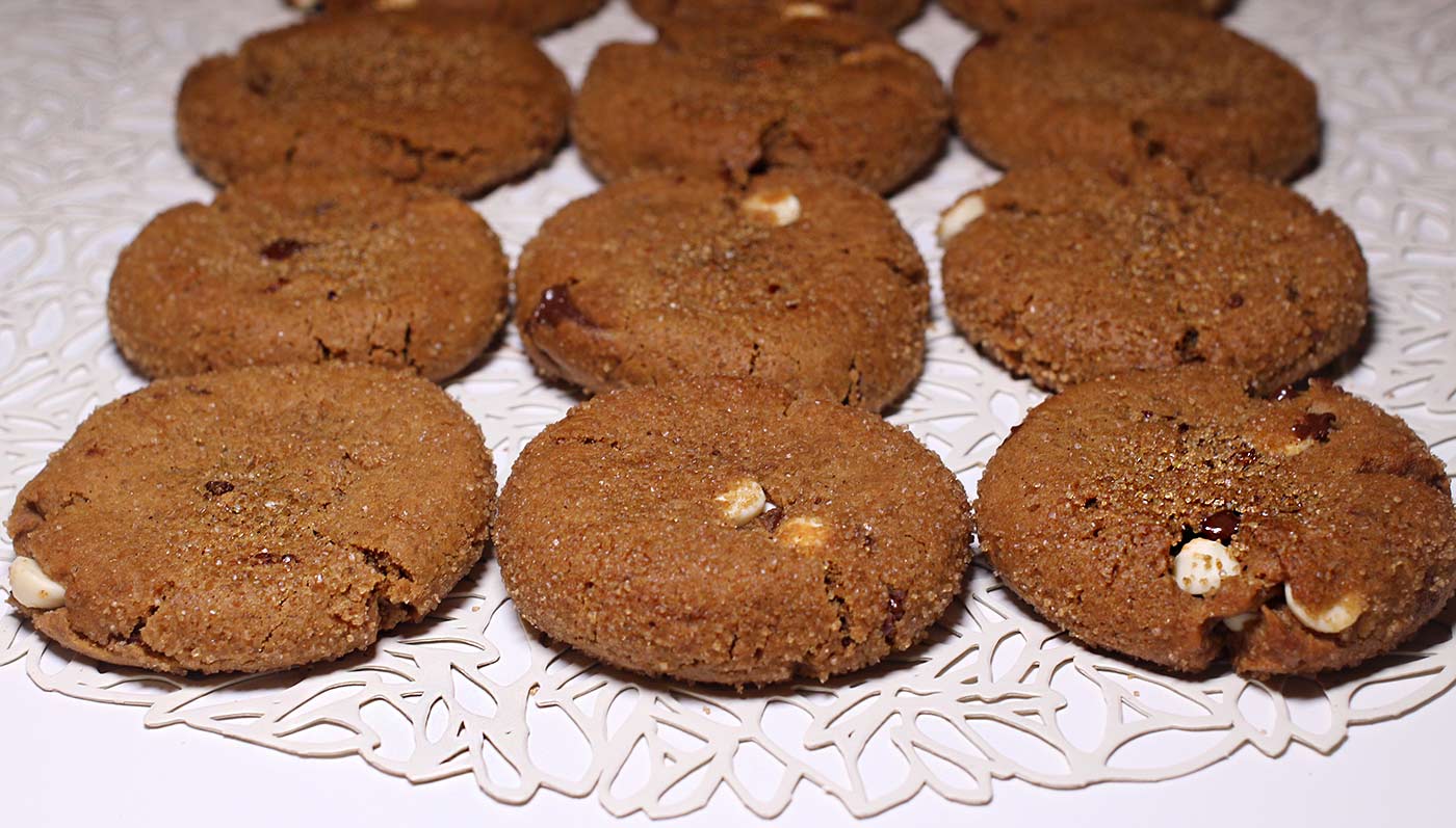 CHEWY CHOCOLATE CHUNK GINGERSNAP COOKIES