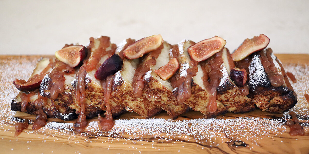 BOURBON BRICK FRENCH TOAST WITH FIG PURÉE