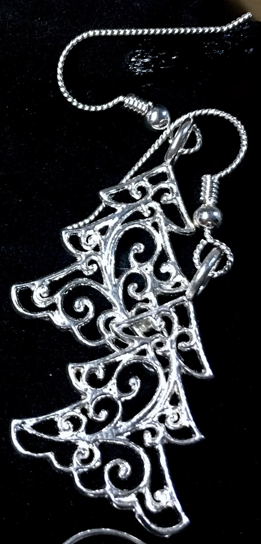 Christmas tree earrings.jpg