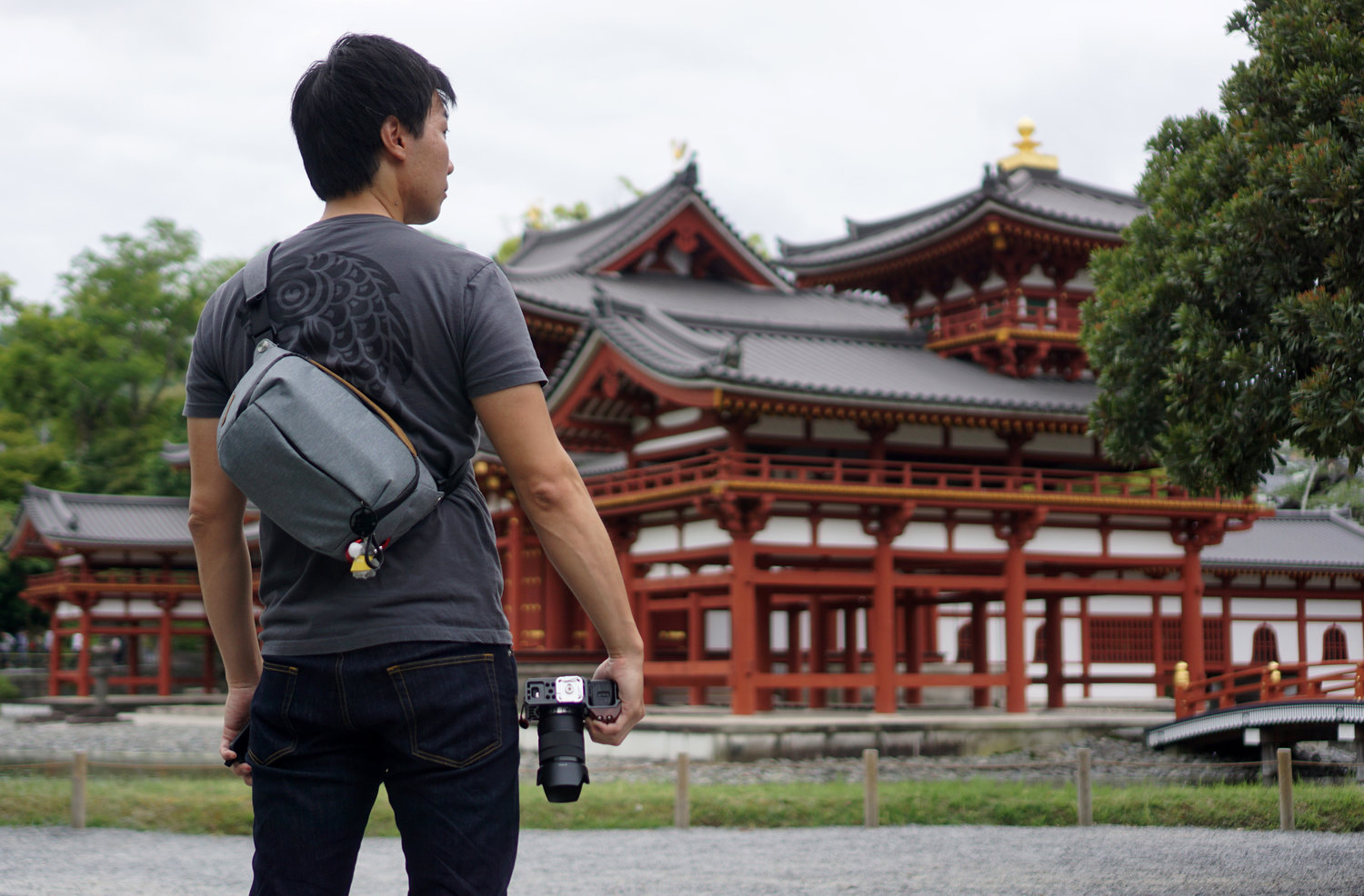 Photography ] Peak Design Everyday Sling 5L Review — Ready Seat Belt
